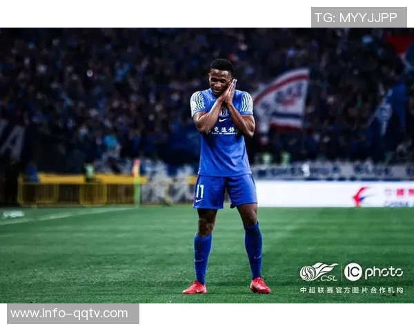 申花强势开局马纳法助攻路易斯破门球队2-0领先首尔